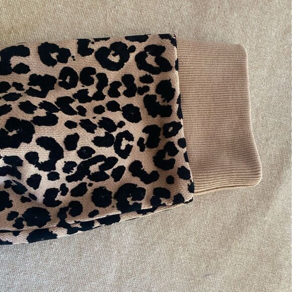 Whistles light brown sweatshirt with black spots in velvet size medium - Picture 7 of 8